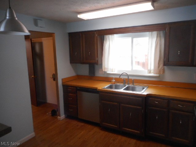 6474 State Road, Unit 6 Parma, OH 44134 - Photo 6 of 18 The foyer opens to the kitchen. The kitchen opens to the great room.