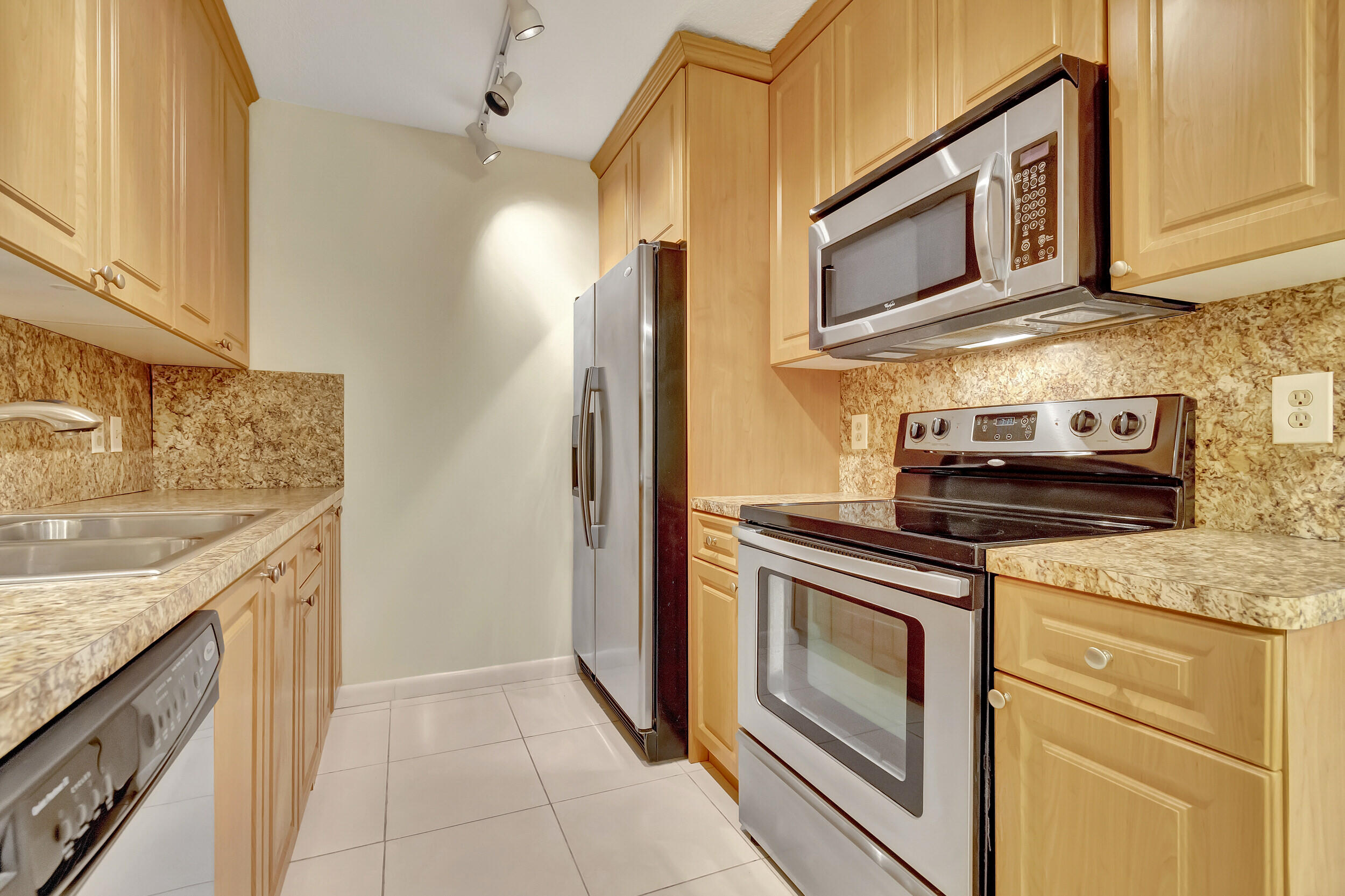 1091 Wolverton East Boca Raton, FL 33434 - Photo 1 of 42 19_dsc_5764