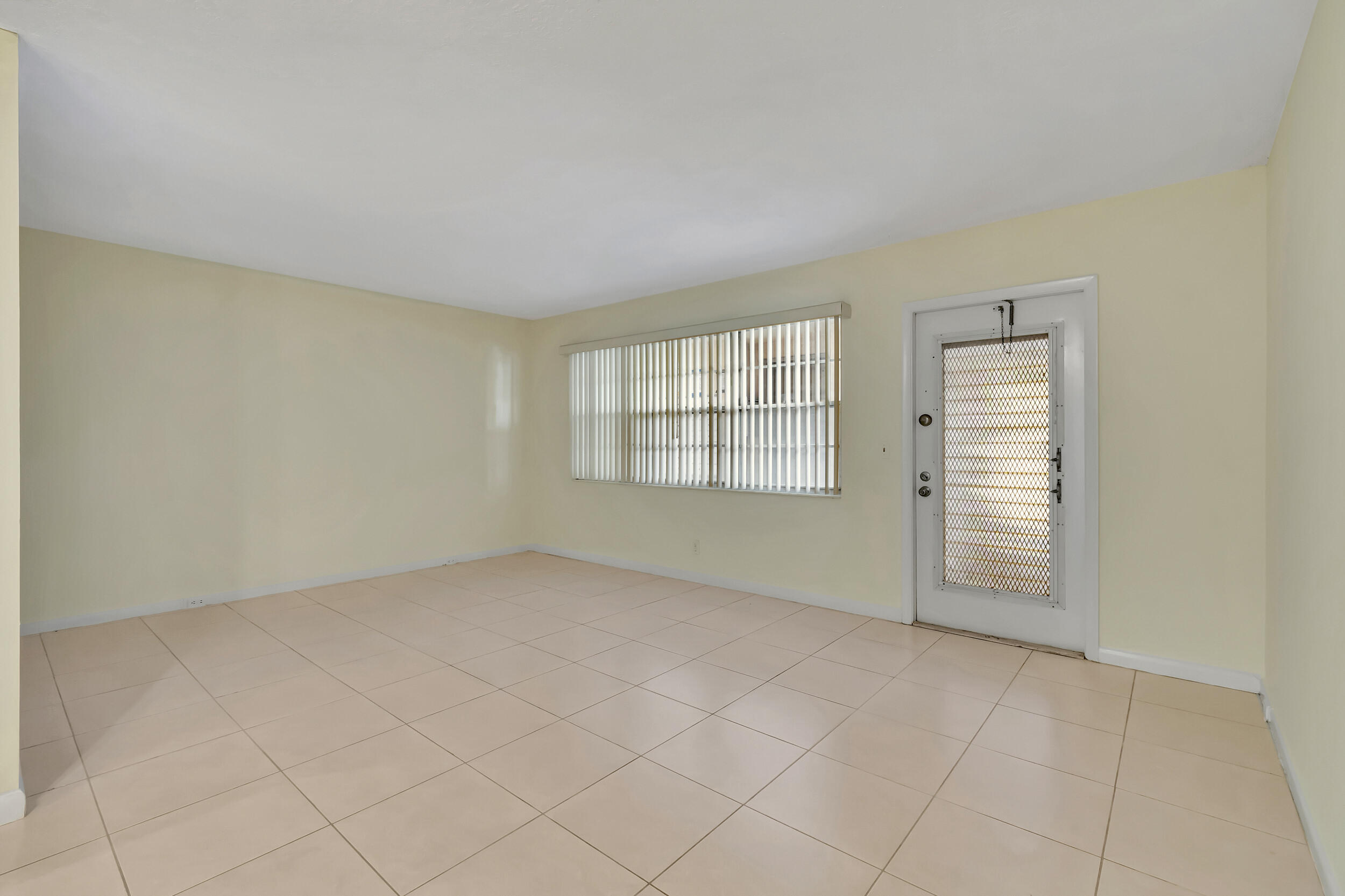 1091 Wolverton East Boca Raton, FL 33434 - Photo 13 of 42 11_dsc_5714