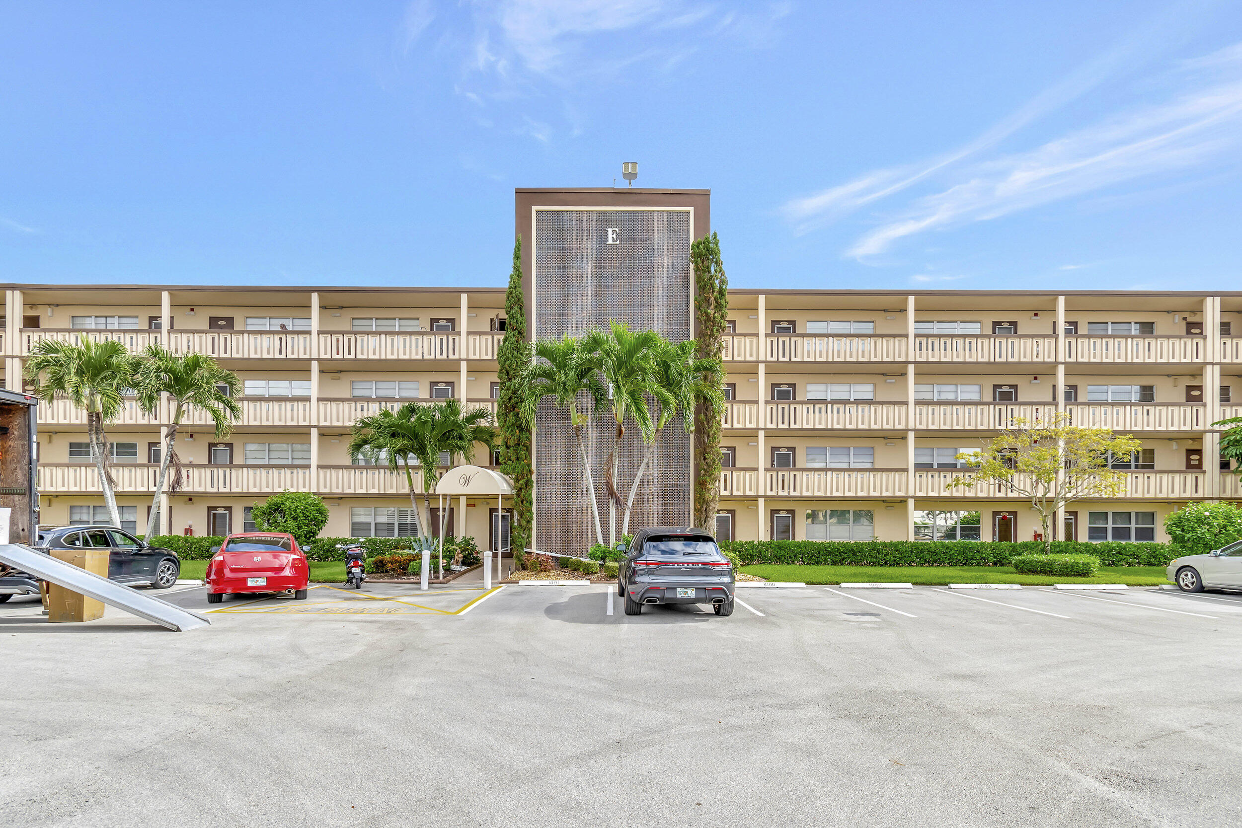 1091 Wolverton East Boca Raton, FL 33434 - Photo 38 of 42 02_dsc_5937