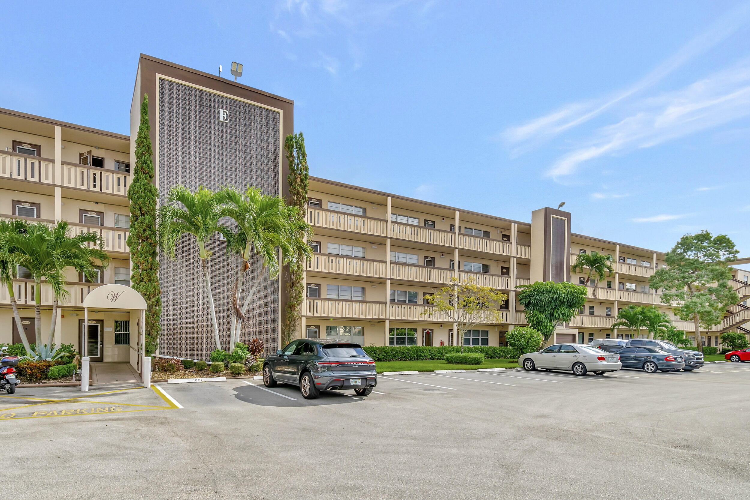 1091 Wolverton East Boca Raton, FL 33434 - Photo 39 of 42 03_dsc_5932