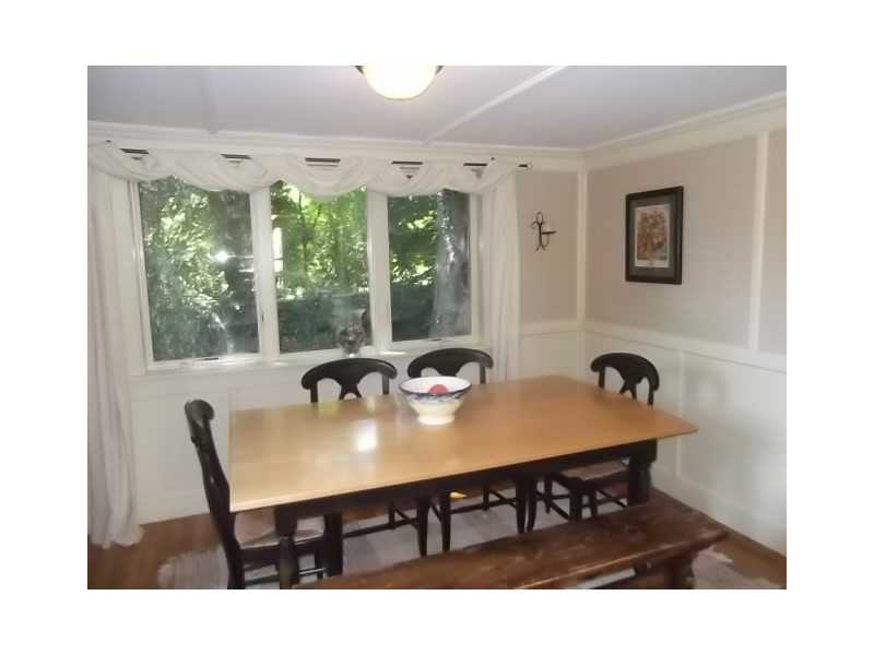 11 Hillside Road Bristol, RI 02809 - Photo 5 of 11 Dining Room.