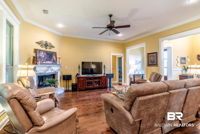 8843 Rosedown Lane Daphne, AL 36526 - Photo 2 of 25 Living room