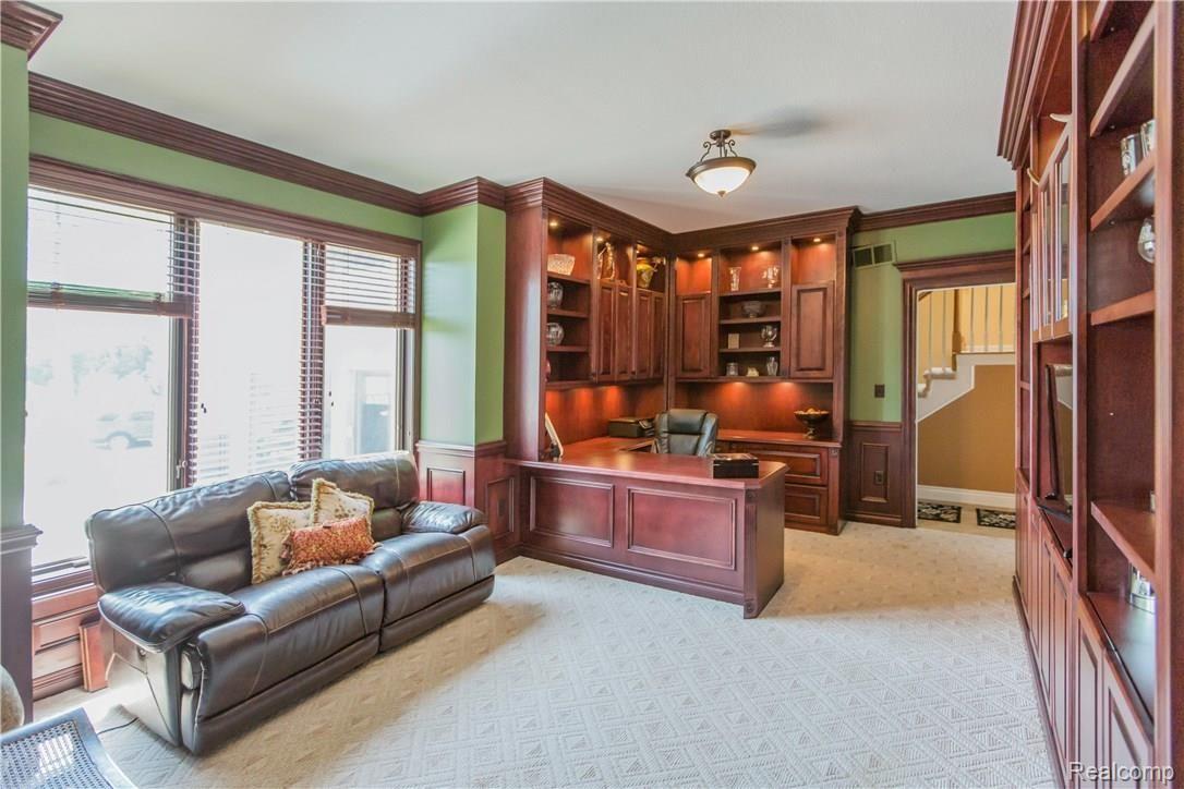 18016 Meridian Road Grosse Ile, MI 48138 - Photo 13 of 36 11.jpg