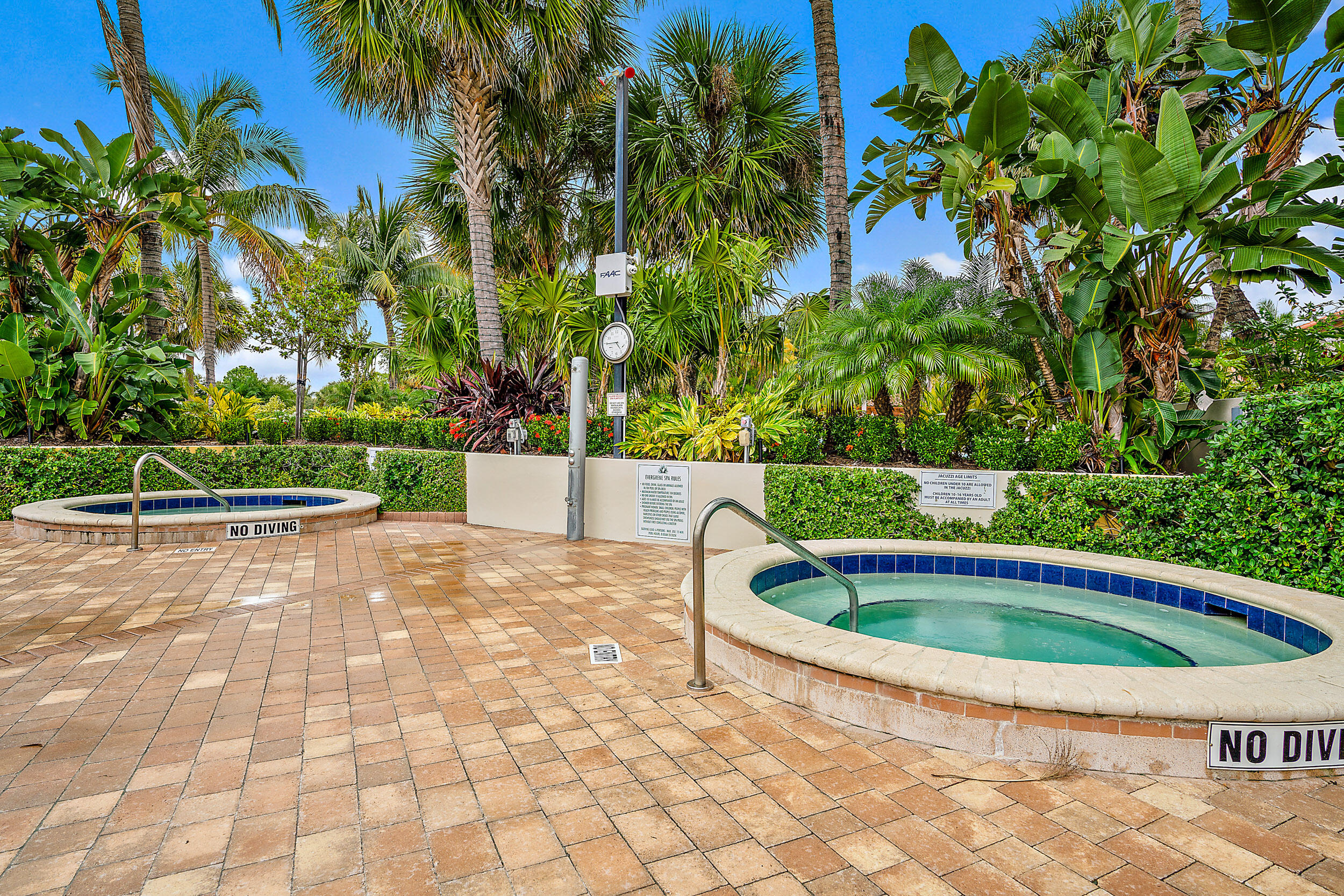 2109 Spring Court Palm Beach Gardens, FL 33410 - Photo 34 of 43 Spa
