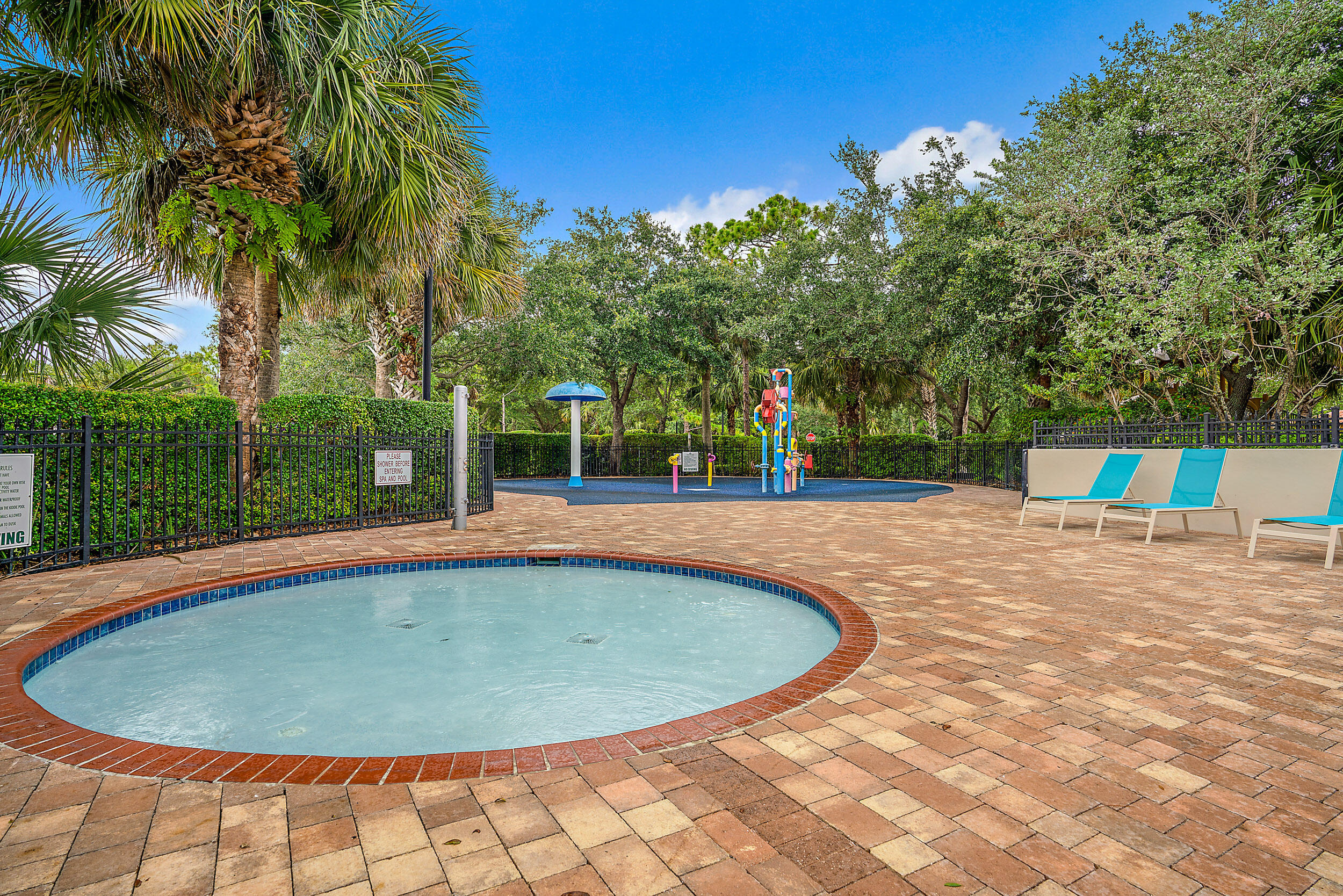 2109 Spring Court Palm Beach Gardens, FL 33410 - Photo 36 of 43 Splashpad