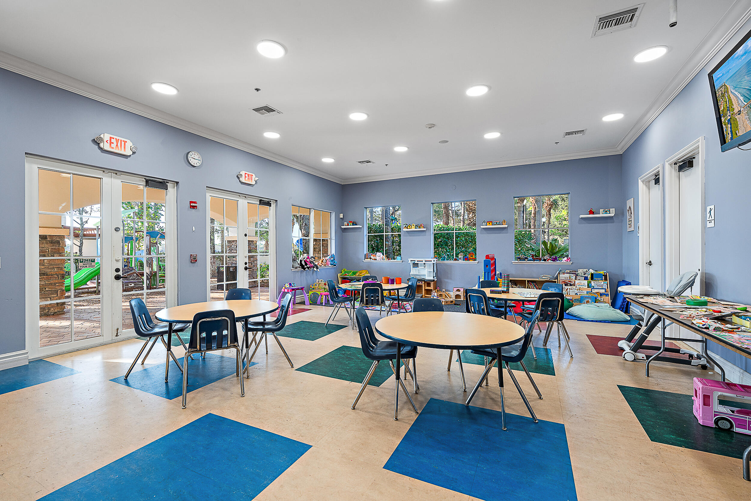 2109 Spring Court Palm Beach Gardens, FL 33410 - Photo 40 of 43 Kids Room