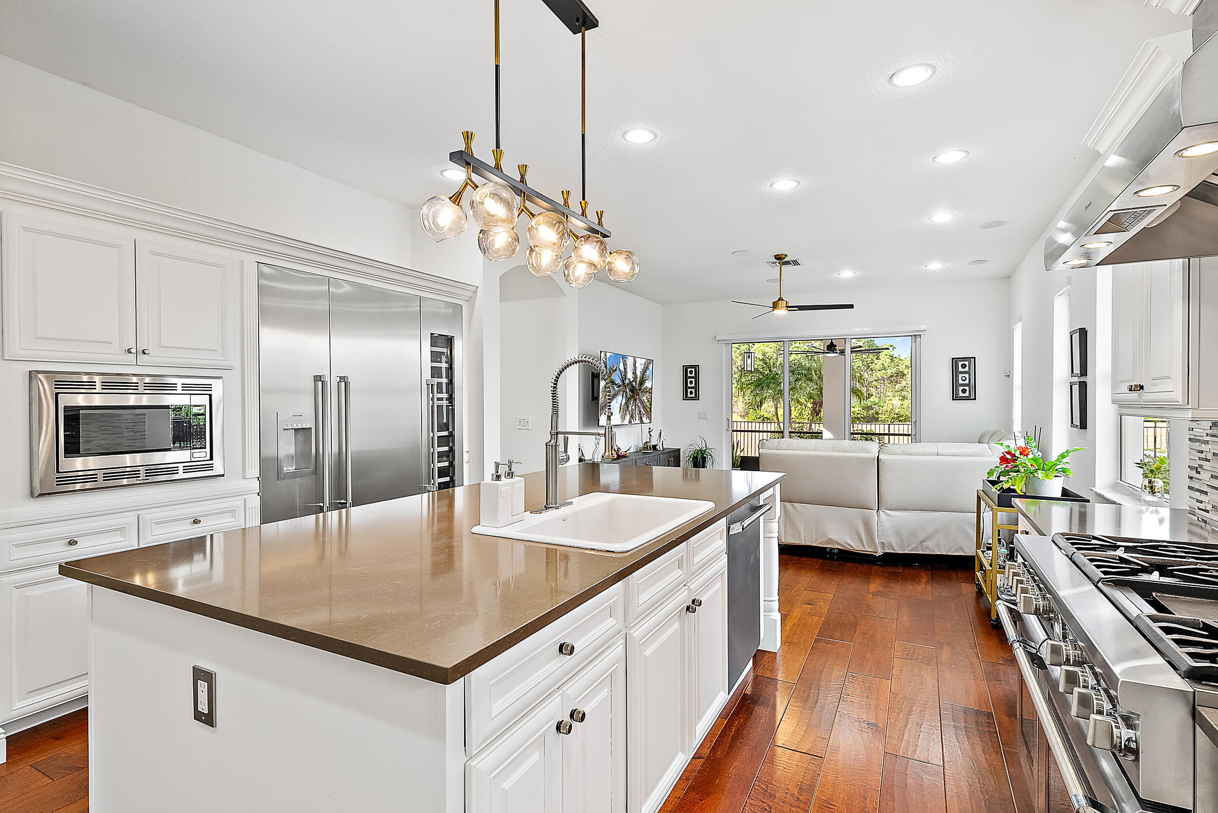 2109 Spring Court Palm Beach Gardens, FL 33410 - Photo 4 of 43 Kitchen