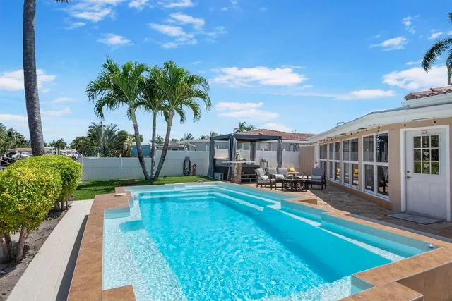 $7,495 | 220 Southeast 2nd Avenue, Pompano Beach, FL 33060