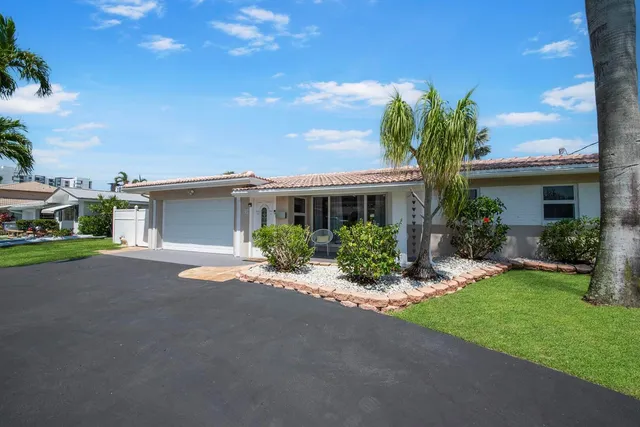 $7,495 | 220 Southeast 2nd Avenue, Pompano Beach, FL 33060