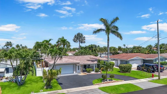 $7,495 | 220 Southeast 2nd Avenue, Pompano Beach, FL 33060