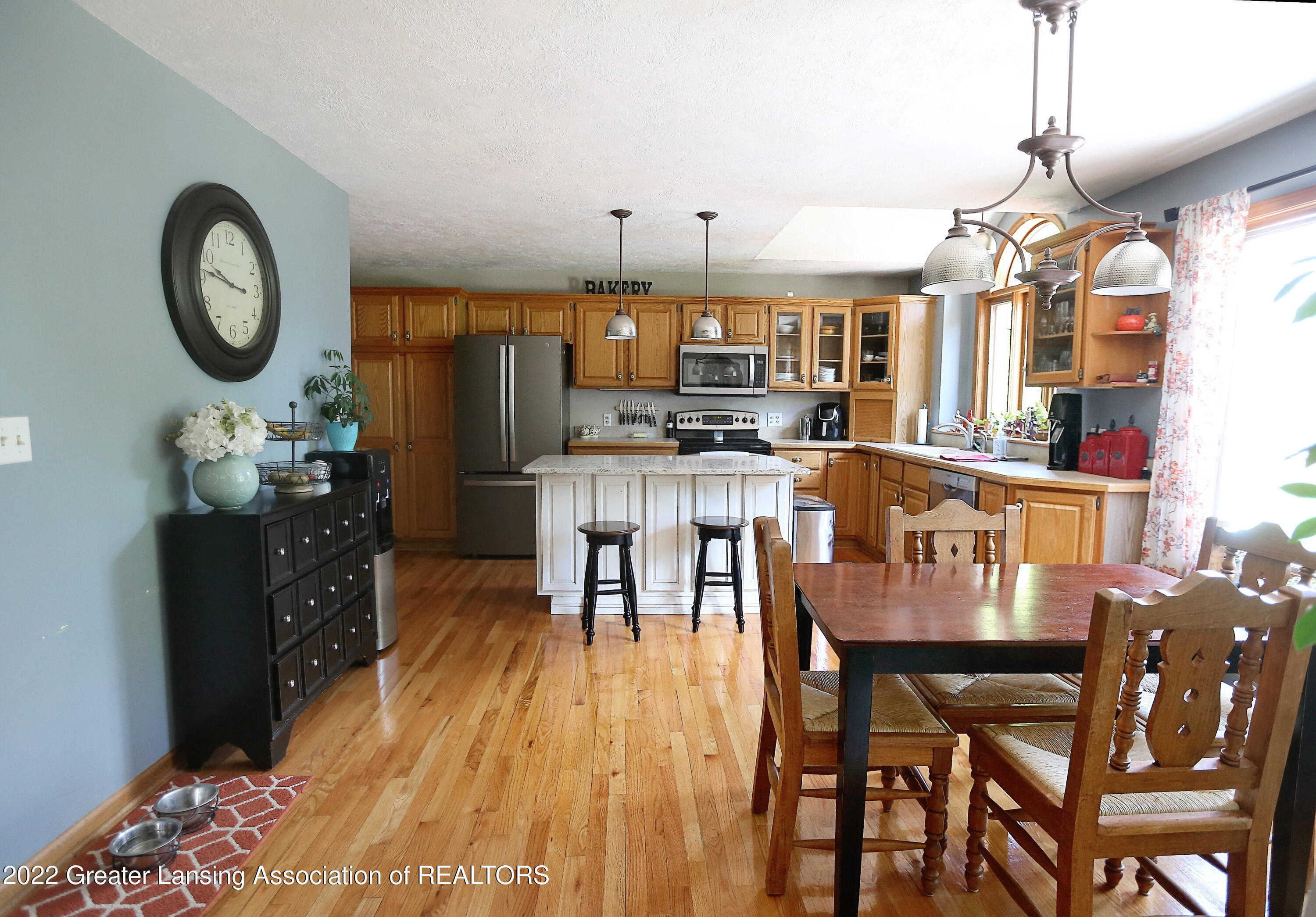 1015 Old Post Road Grand Ledge, MI 48837 - Photo 4 of 27 CE3T2659