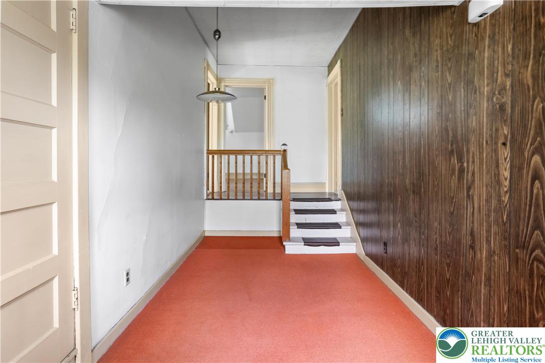325 West Center Street Nazareth, PA 18064 - Photo 34 of 44