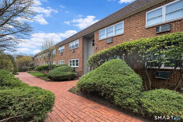 $1,950 | 637 Cove Road, Unit A15, Stamford, CT 06902