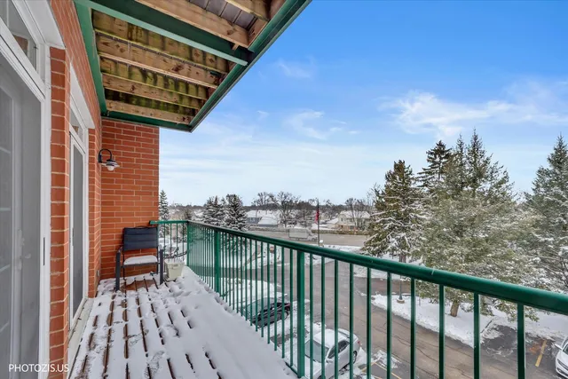 $429,900 | 640 McHenry Road, Unit 301, Wheeling, IL 60090