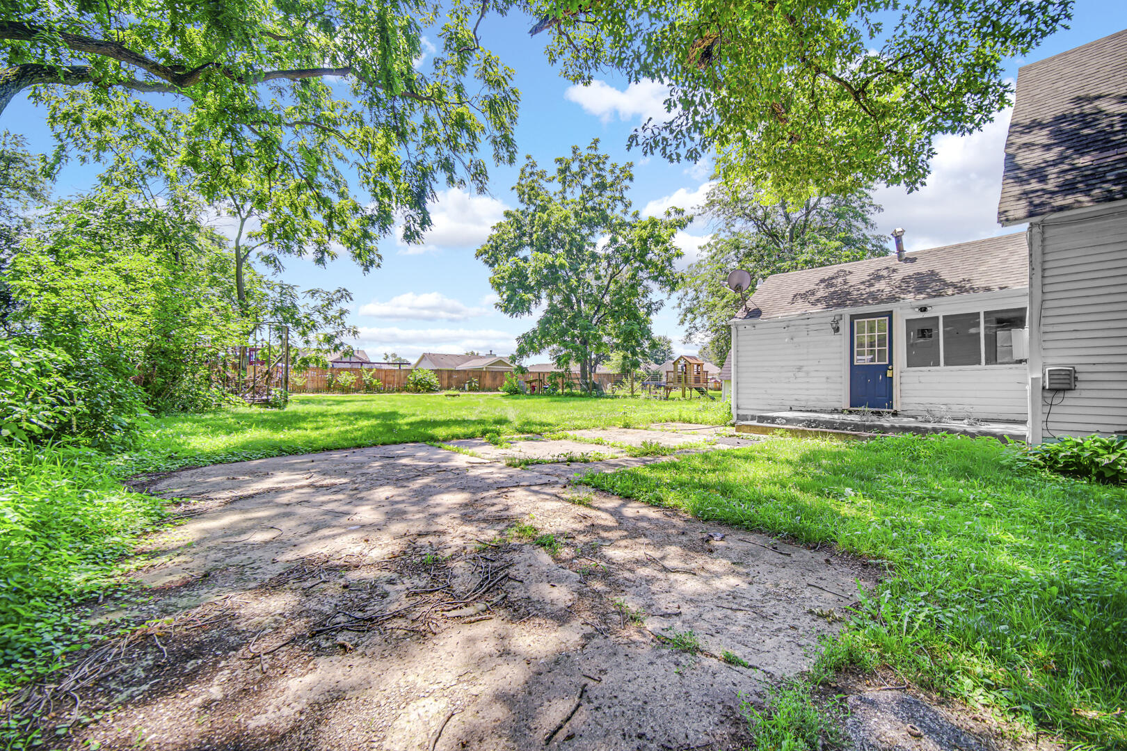 273 High Street Wheatfield, IN 46392 - Photo 16 of 17 1620x1080