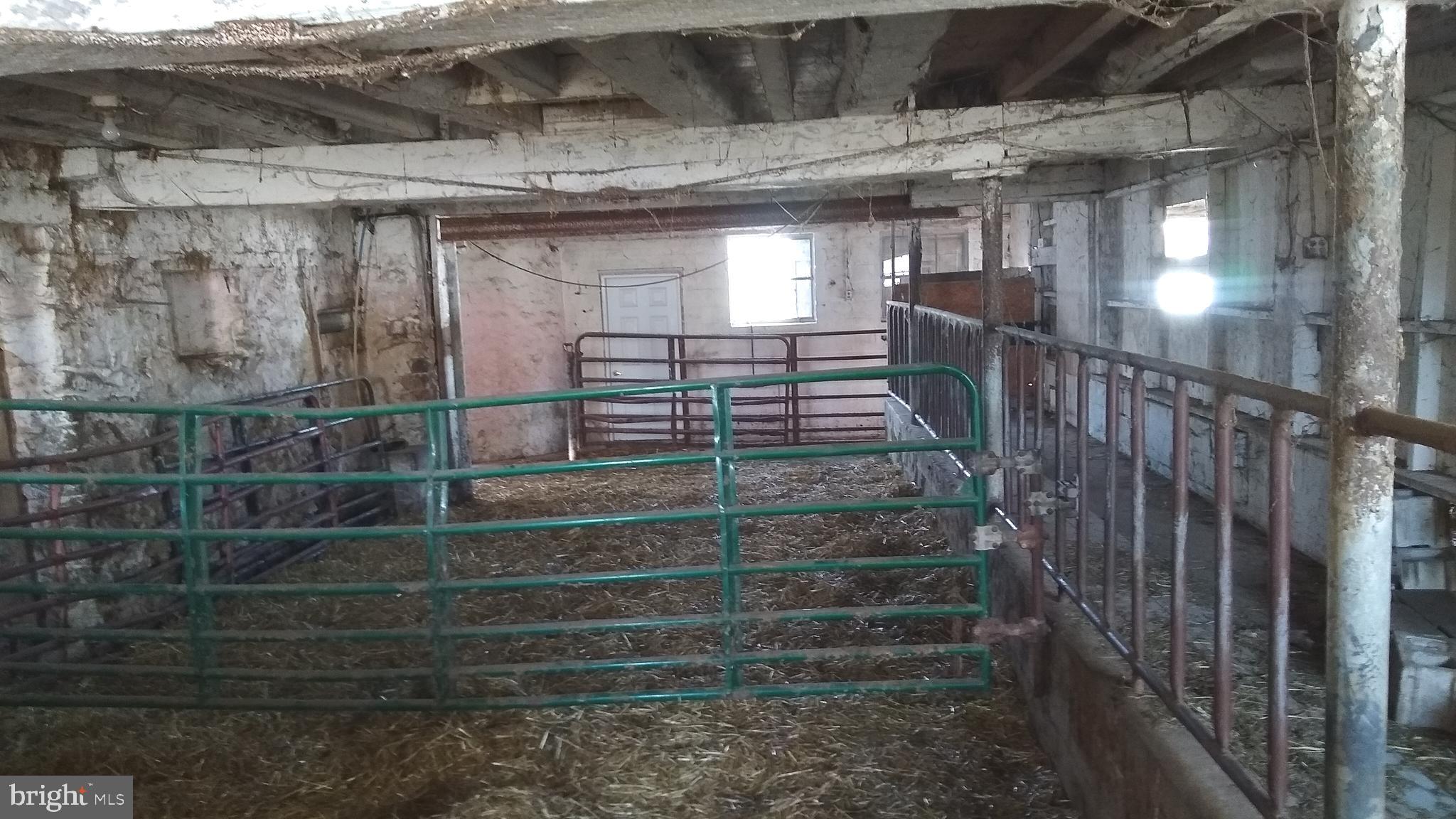 494 Compass Road Gap, PA 17527 - Photo 37 of 127 Bank Barn