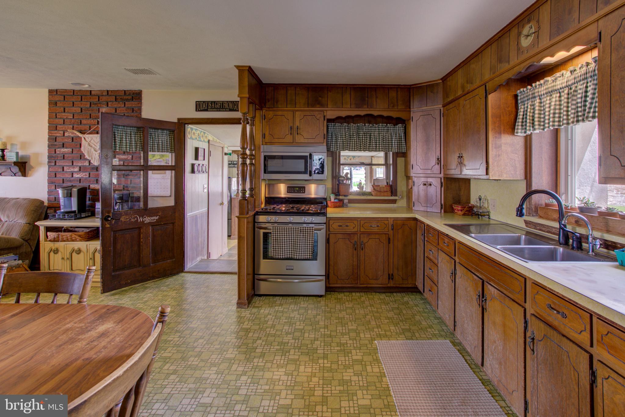 494 Compass Road Gap, PA 17527 - Photo 71 of 127 Farm House - Kitchen