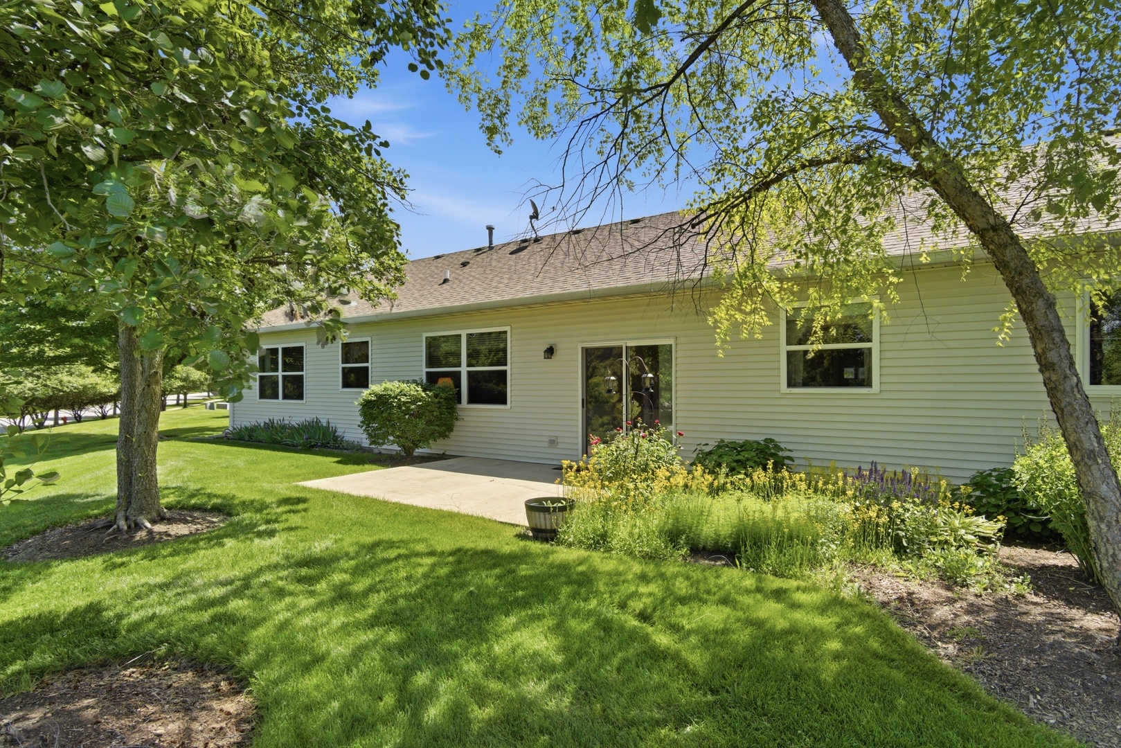 672 Cadillac Circle Romeoville, IL 60446 - Photo 16 of 24 Gallery Image 16