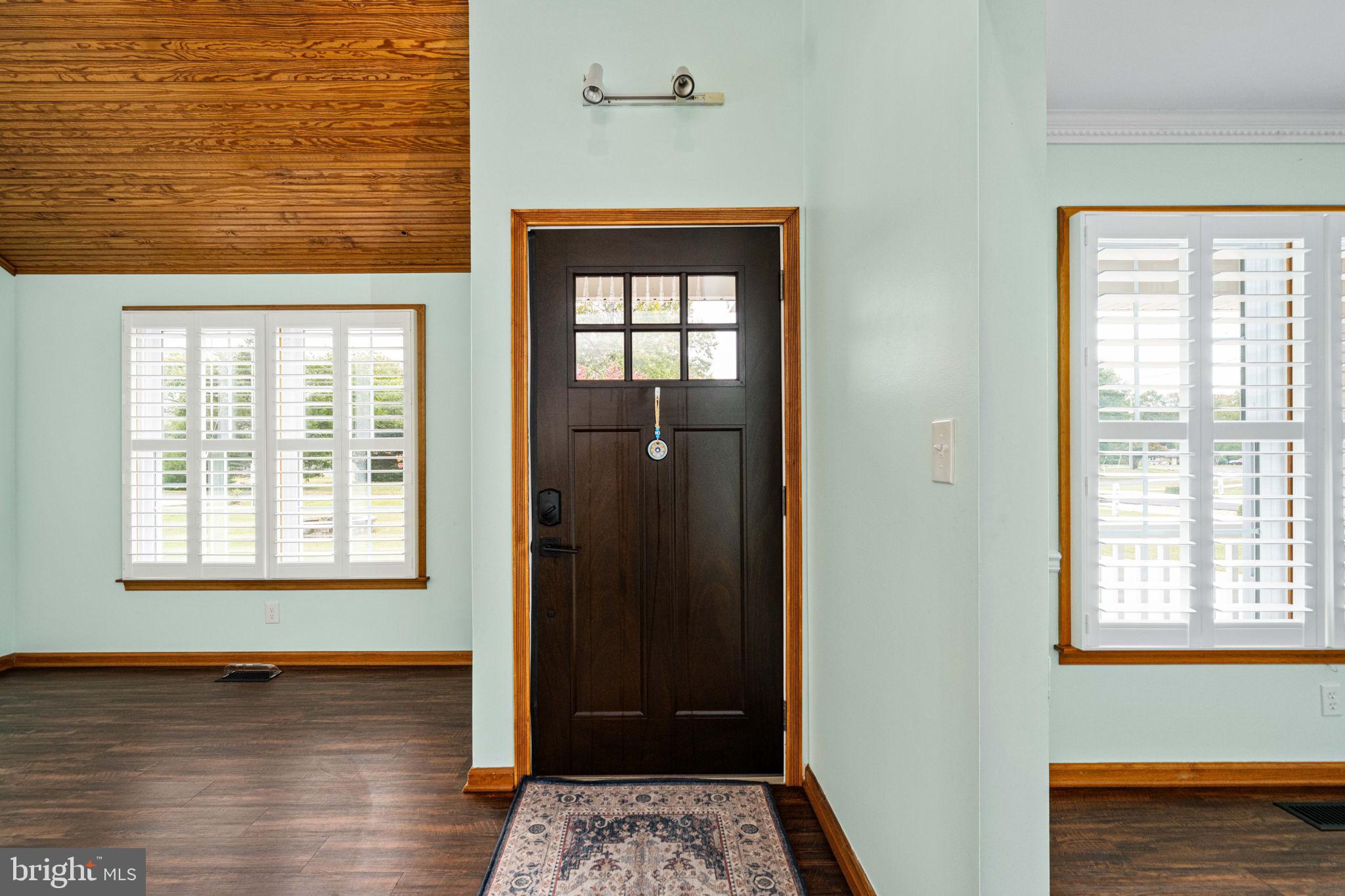 95 Potomac Lane Colonial Beach, VA 22443 - Photo 35 of 101 a view of an entryway of the house