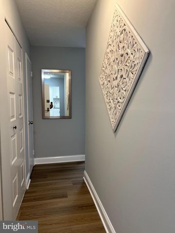 $570,000 | 501 Slaters Lane, Unit 1111, Alexandria, VA 22314