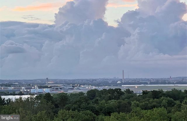 $570,000 | 501 Slaters Lane, Unit 1111, Alexandria, VA 22314