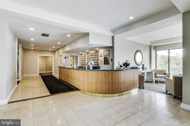 $570,000 | 501 Slaters Lane, Unit 1111, Alexandria, VA 22314