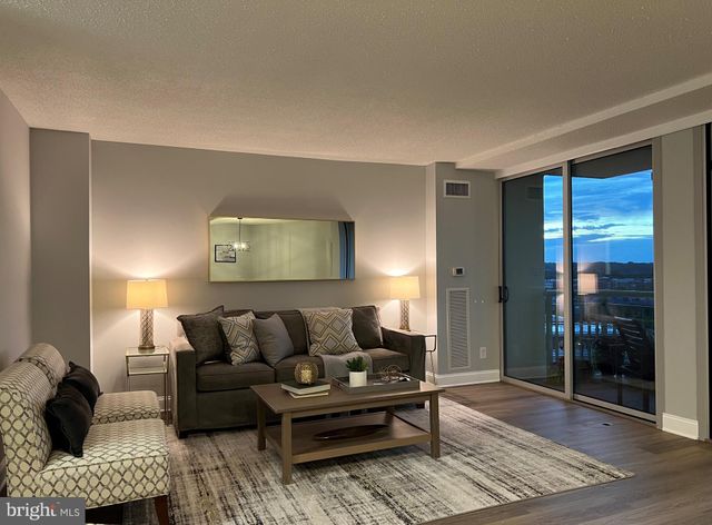 $570,000 | 501 Slaters Lane, Unit 1111, Alexandria, VA 22314