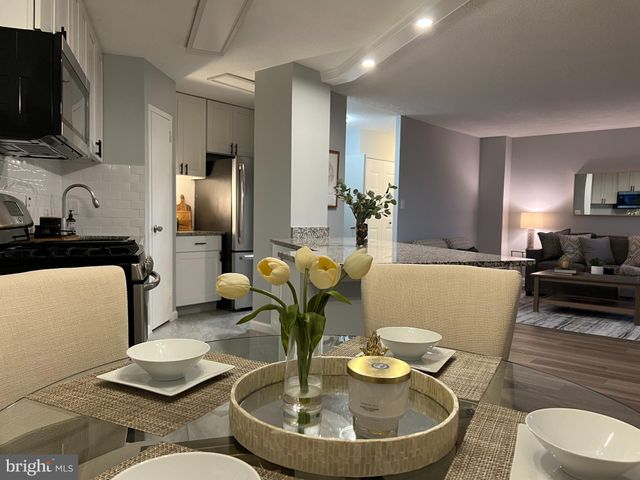 $570,000 | 501 Slaters Lane, Unit 1111, Alexandria, VA 22314