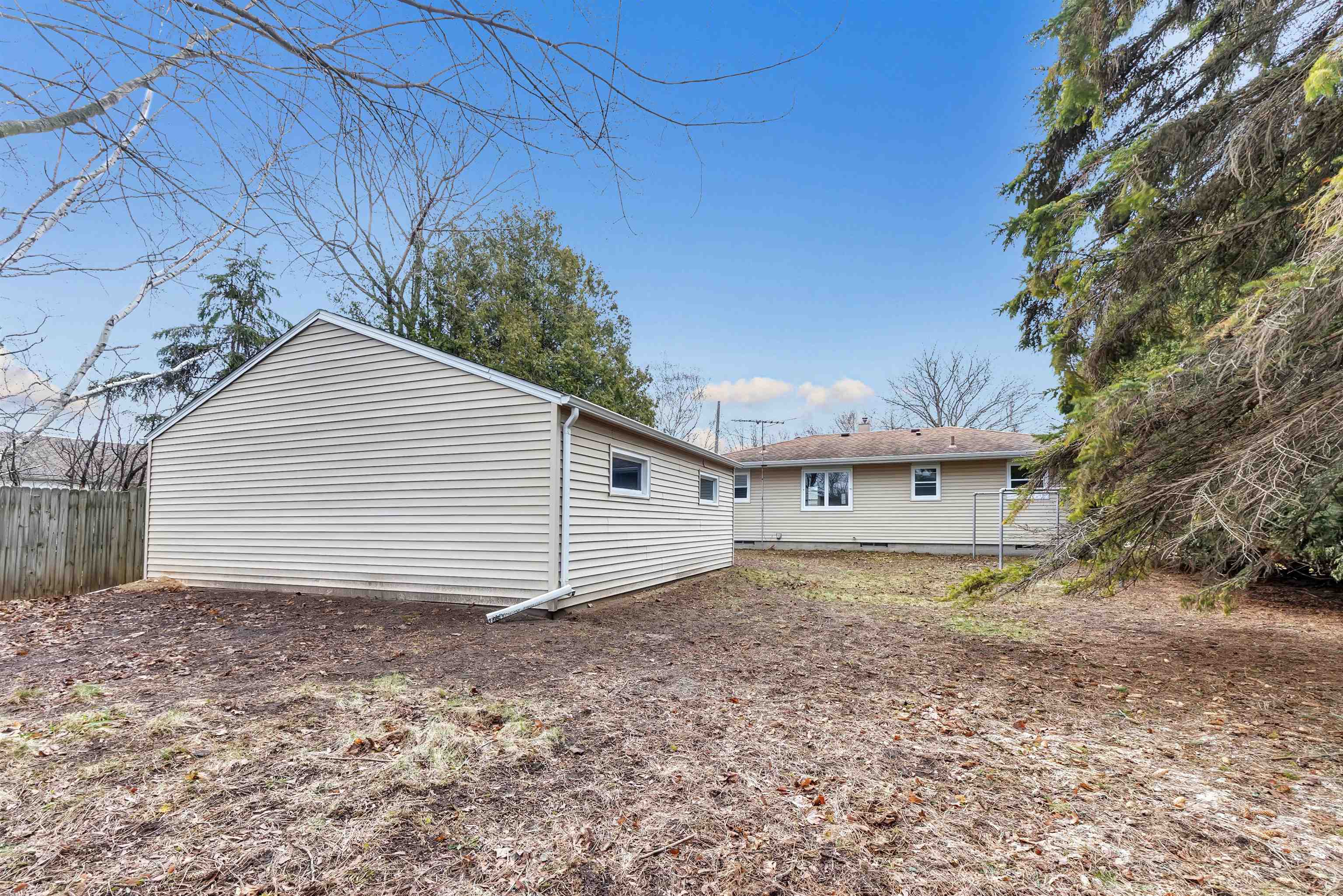 4018 Custer Street Manitowoc, WI 54220 - Photo 23 of 26