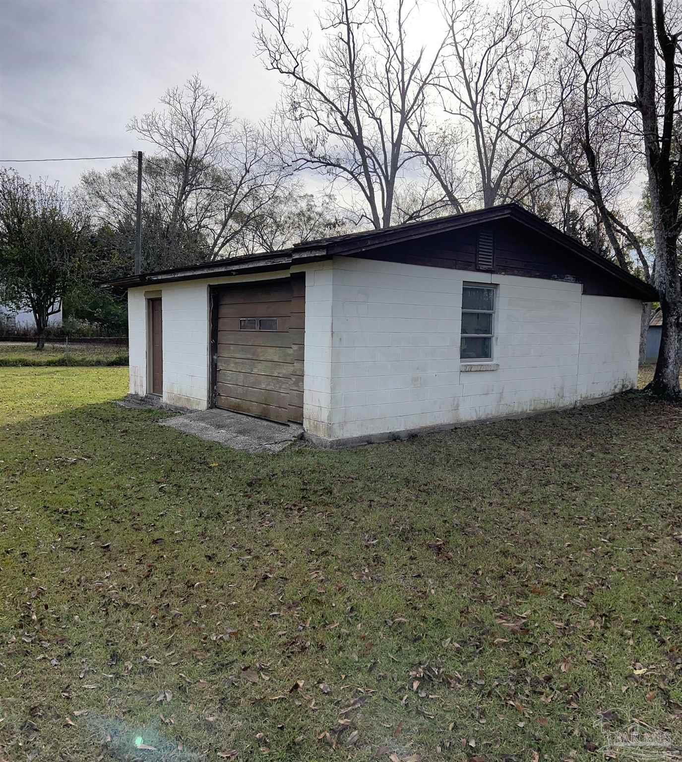 1121 Muscogee Road Cantonment, FL 32533 - Photo 16 of 19