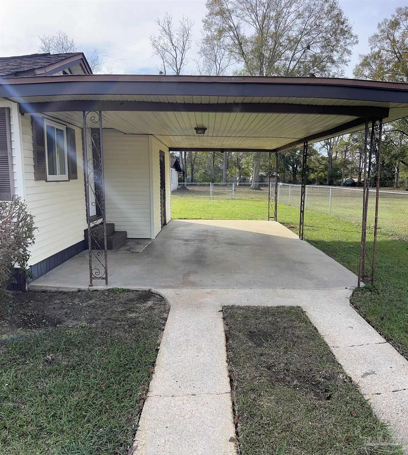 1121 Muscogee Road Cantonment, FL 32533 - Photo 2 of 19