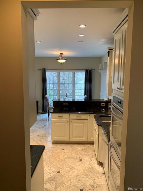 770 Old Perch Road Rochester Hills, MI 48309 - Photo 17 of 28