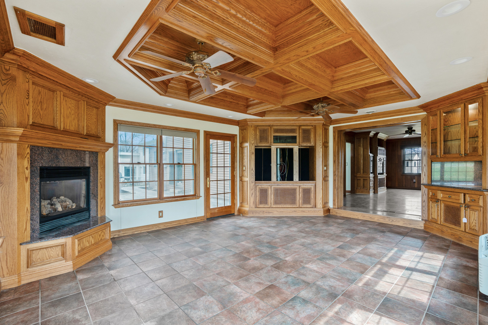 3720 44th Street Rock Island, IL 61201 - Photo 3 of 50