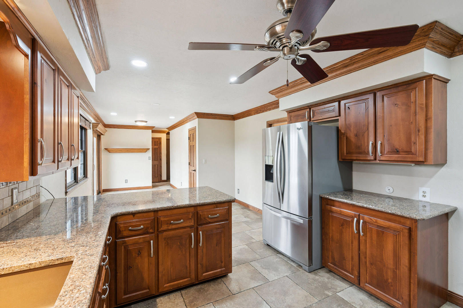 3720 44th Street Rock Island, IL 61201 - Photo 4 of 50