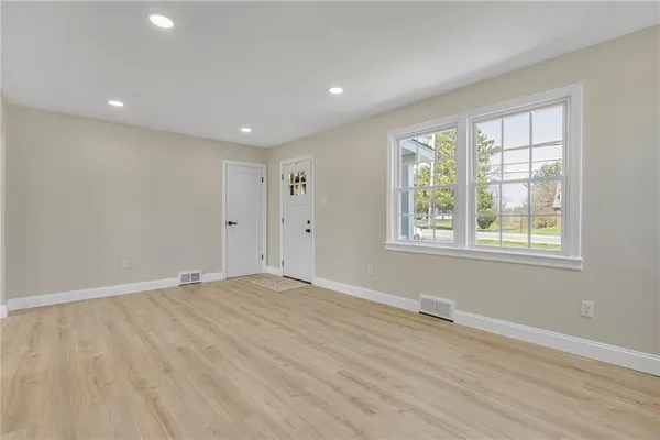 $398,500 | 4515 Tuscarawas Road, Beaver, PA 15009