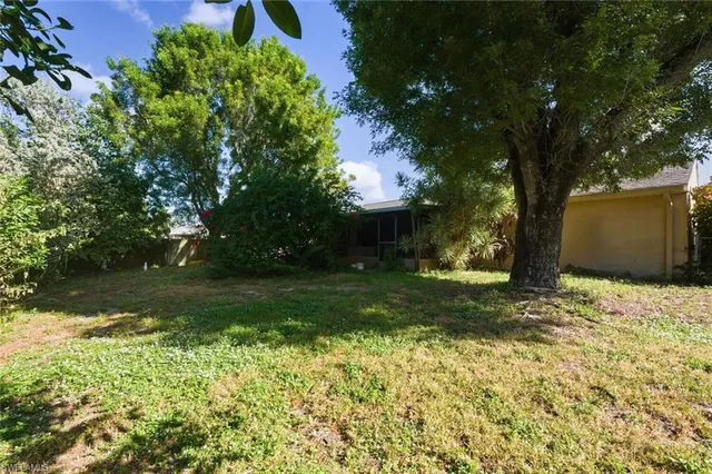 $350,000 | 2747 47th Street Southwest, Naples, FL 34116