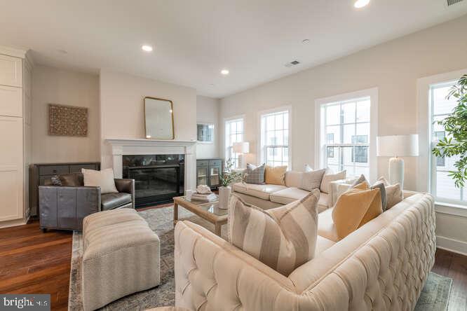 285 West Street, Unit 11 Annapolis, MD 21401 - Photo 18 of 59