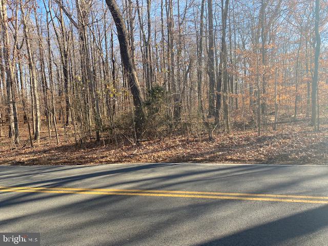 12609 Braddock Road Fairfax, VA 22030 - Photo 9 of 12 a view of a floor with a bench in it