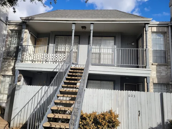 $1,295 | 6606 De Moss Drive, Unit 604, Houston, TX 77074