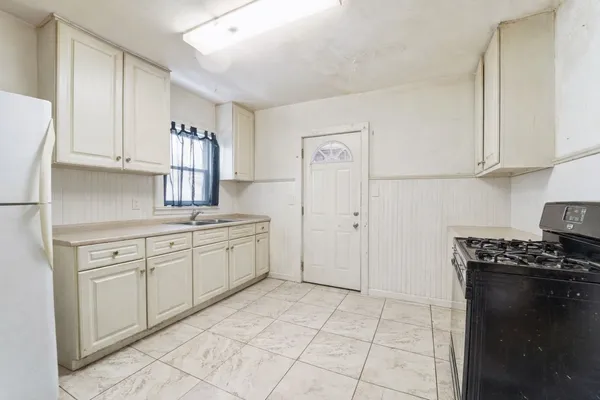 $100,000 | 18 Stuyvesant Street, Binghamton, NY 13901