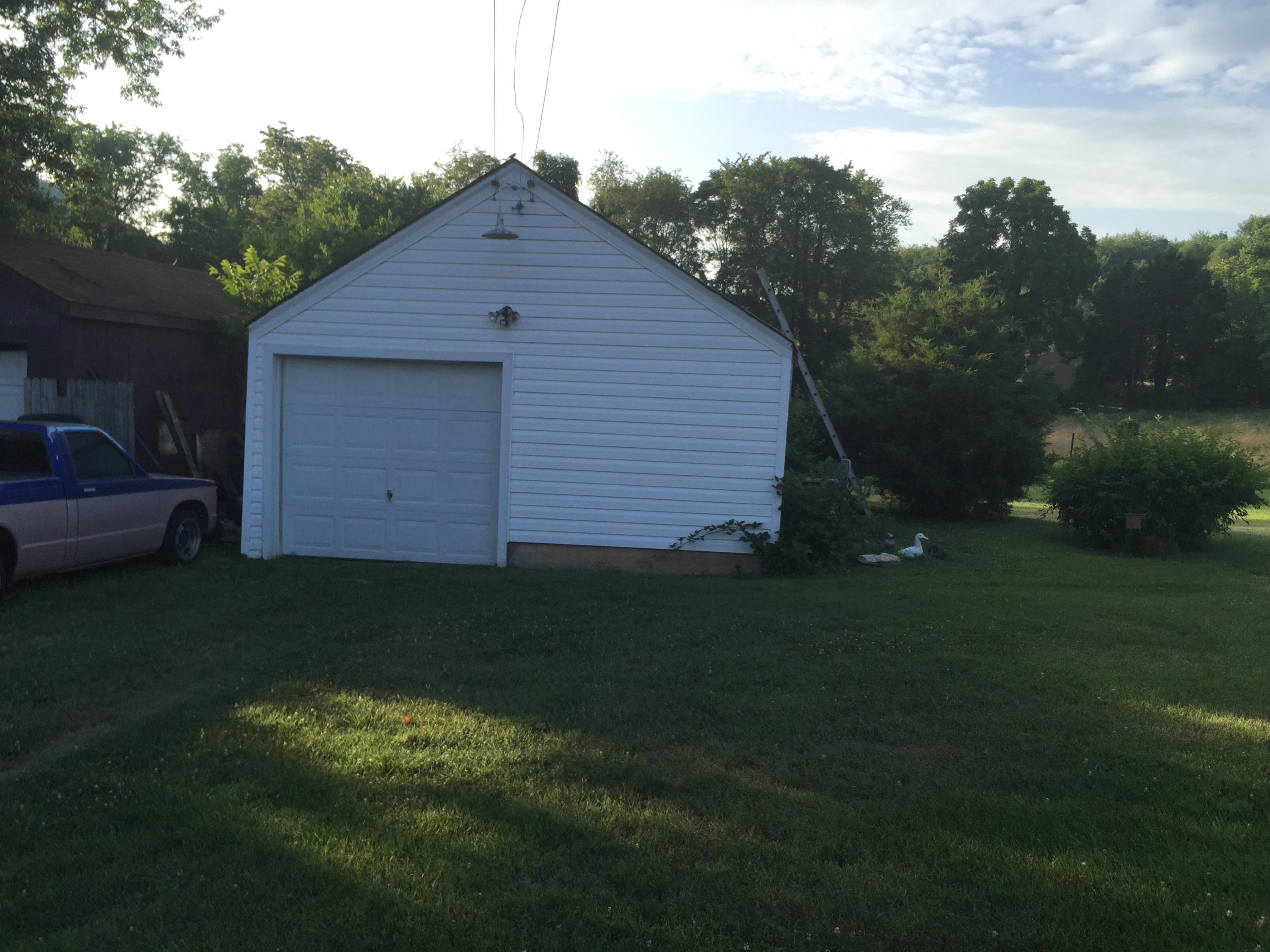 1348 THOMASON ROAD GARAGE