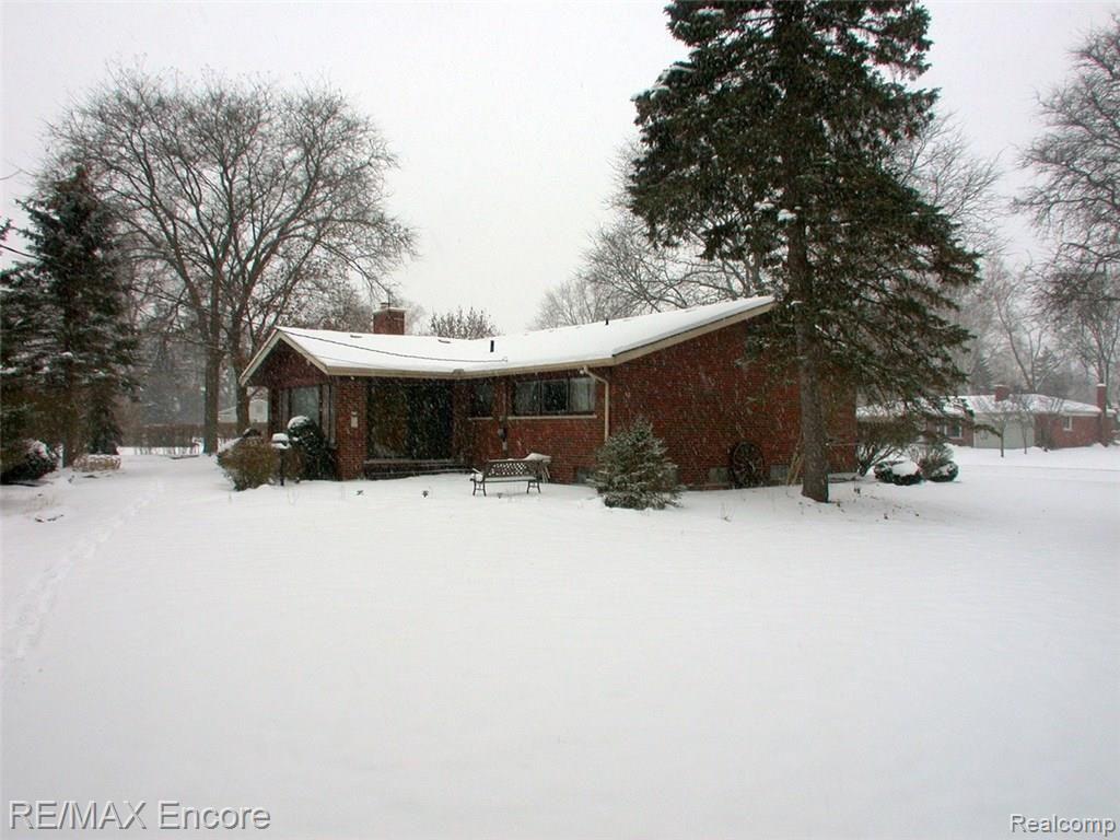 32121 Red Clover Road Farmington Hills, MI 48334 - Photo 7 of 45