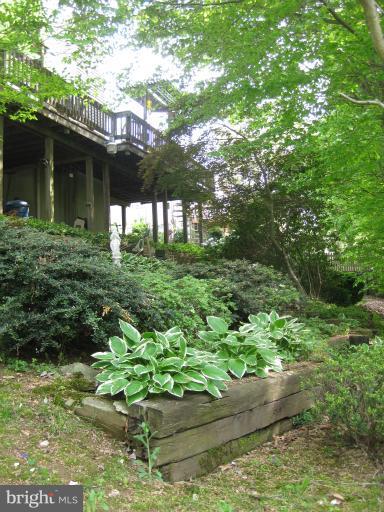 9400 Perglen Road Nottingham, MD 21236 - Photo 15 of 28 View of Deck & rear Gardens