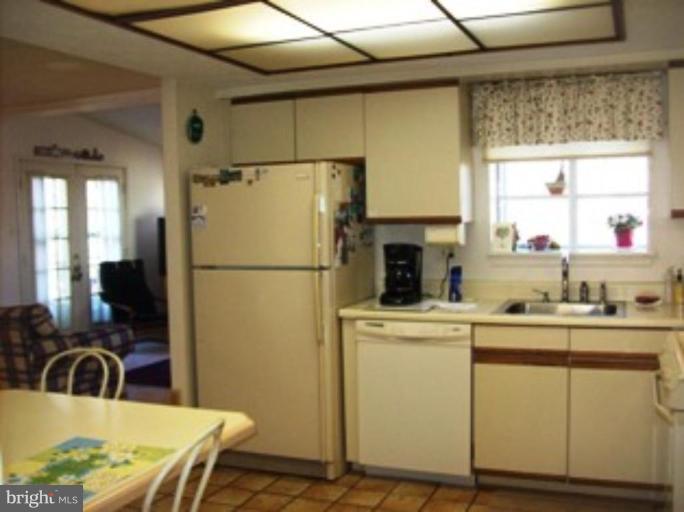 9400 Perglen Road Nottingham, MD 21236 - Photo 8 of 28 Kitchen #2
