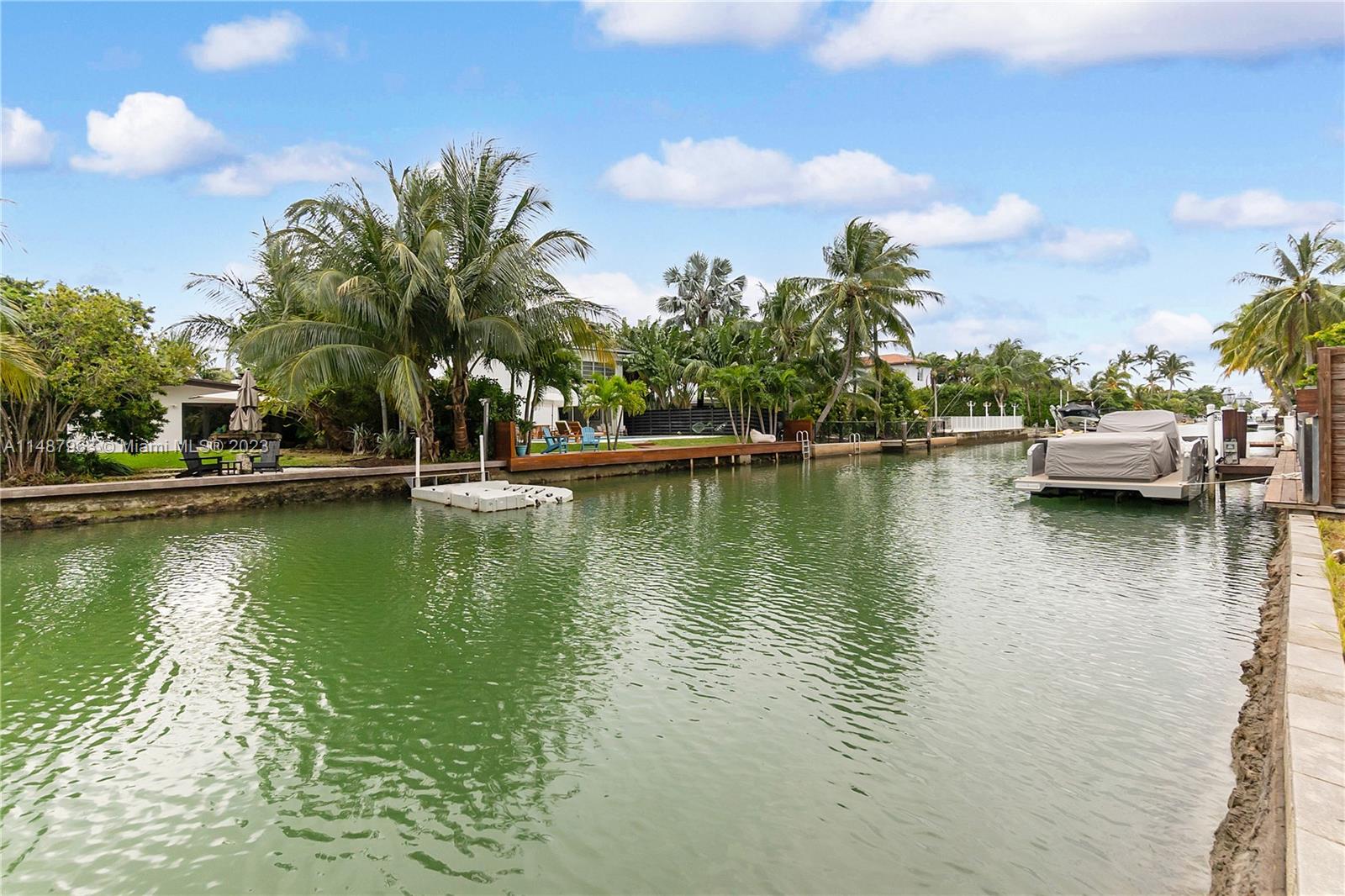 1200 Cleveland Road Miami Beach, FL 33141 - Photo 41 of 41 a view of a lake with houses