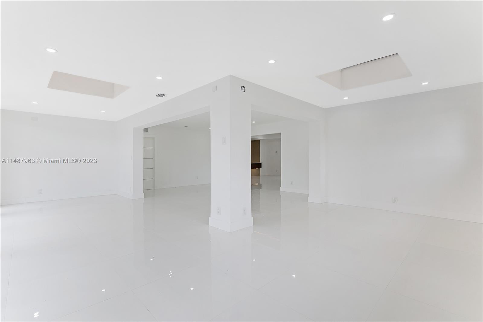 1200 Cleveland Road Miami Beach, FL 33141 - Photo 7 of 41 a view of a hallway