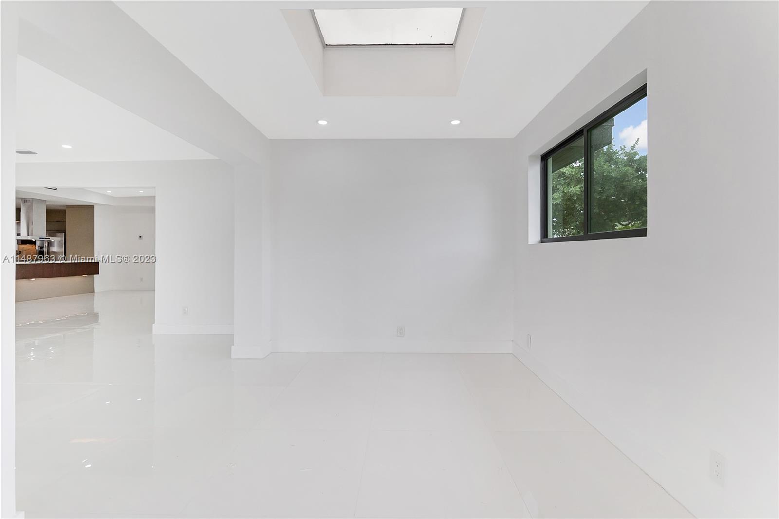 1200 Cleveland Road Miami Beach, FL 33141 - Photo 9 of 41 a view of a hallway