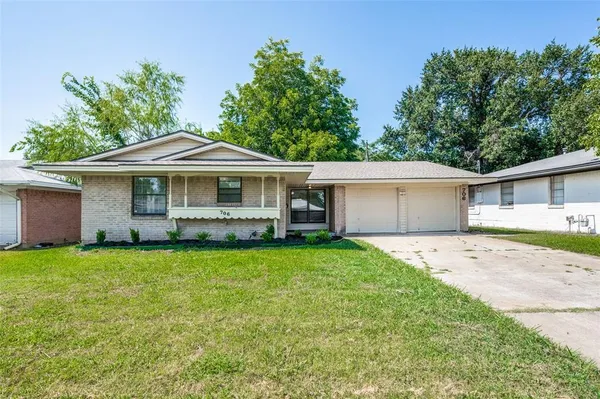$324,900 | 706 Goodyear Street, Irving, TX 75062