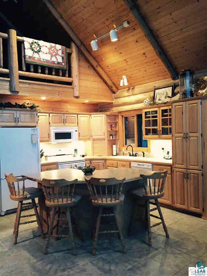 9200 Beach Road Port Wing, WI 54865 - Photo 5 of 25 Gallery Image 5